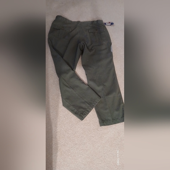 Dockers Men's Classic Fit Comfort Cargo Pants 40x30. NWT - Picture 6 of 6